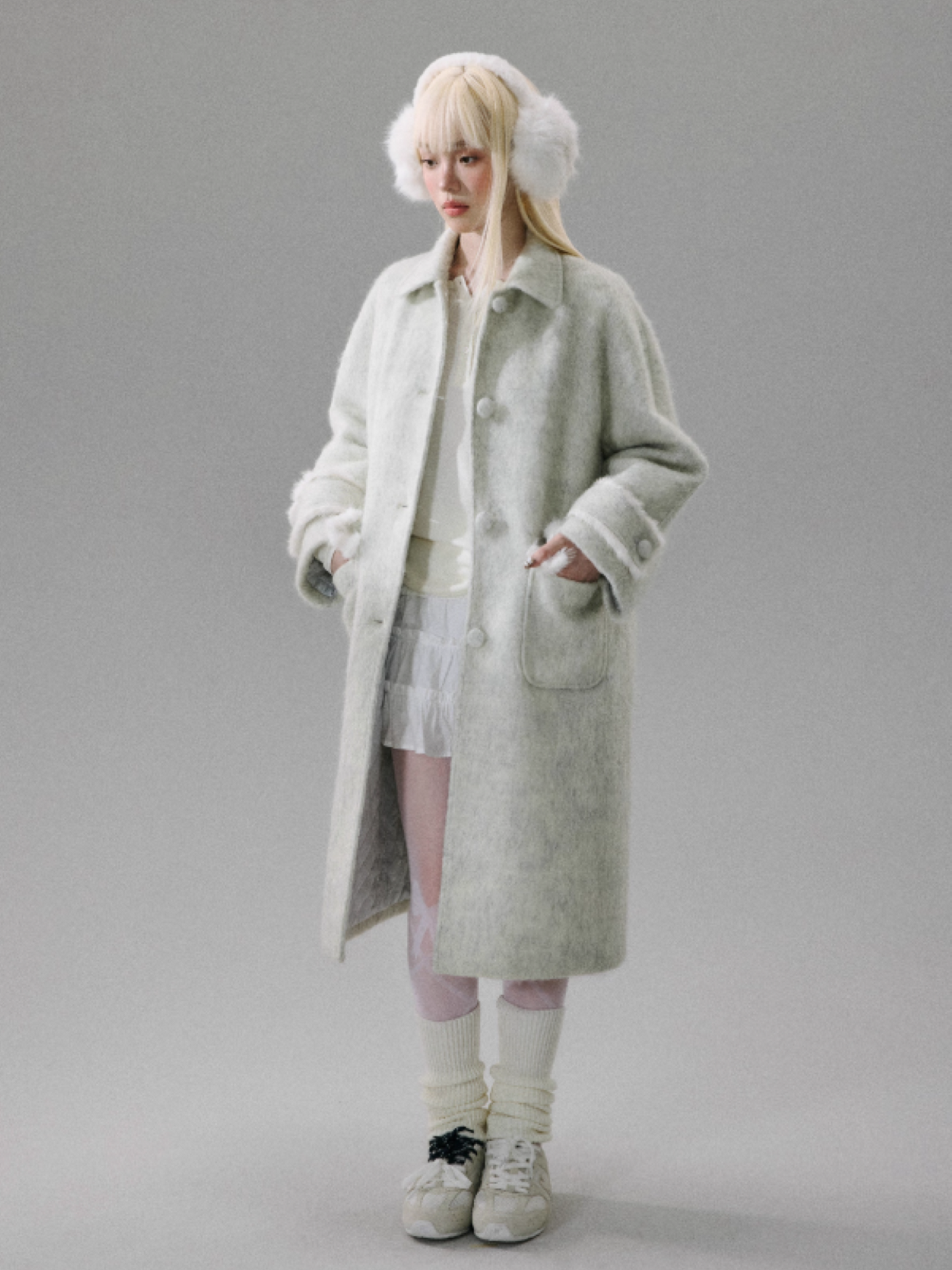 "Sakura-Tipped Reverie" Wool-Blend Wave-Texture Coat with Detachable Bow Scarf - Gray