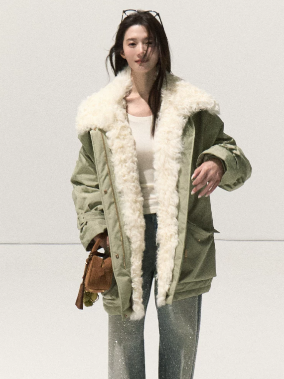 OAKMOO/ Misty Matcha Water-Resistant Down Parka with Wool Collar