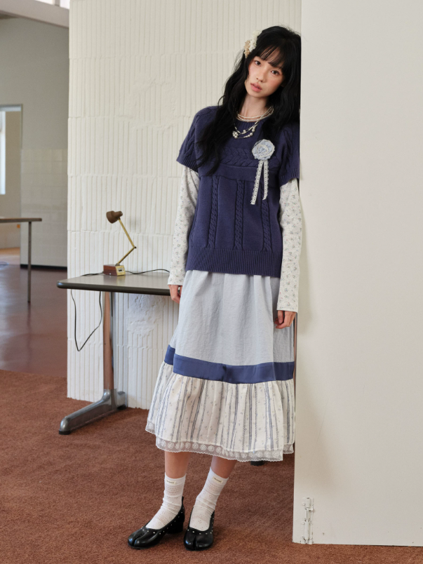 DAILY ARTIST - Navy Cable Knit Short-Sleeve Top
