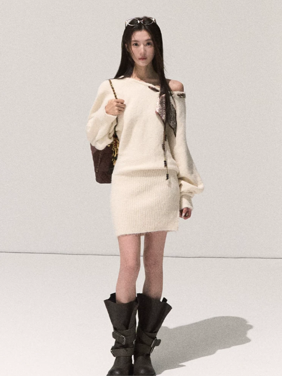 OAKMOO/ Almond White Wool-Blend Off-Shoulder Bodycon Knit Dress (With Scarf)