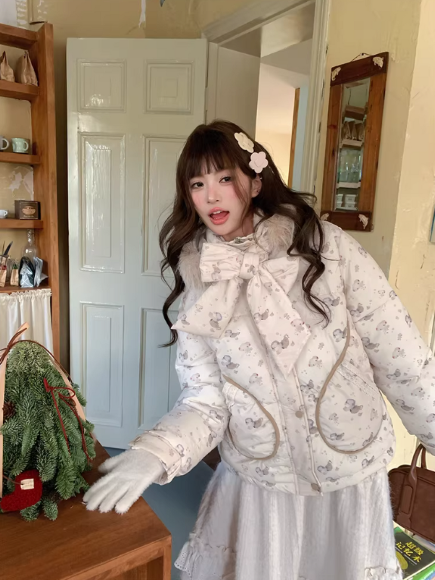 阮阮自制 - "Fluffy Pup" Bow-Detail Puppy Print Puffer Jacket