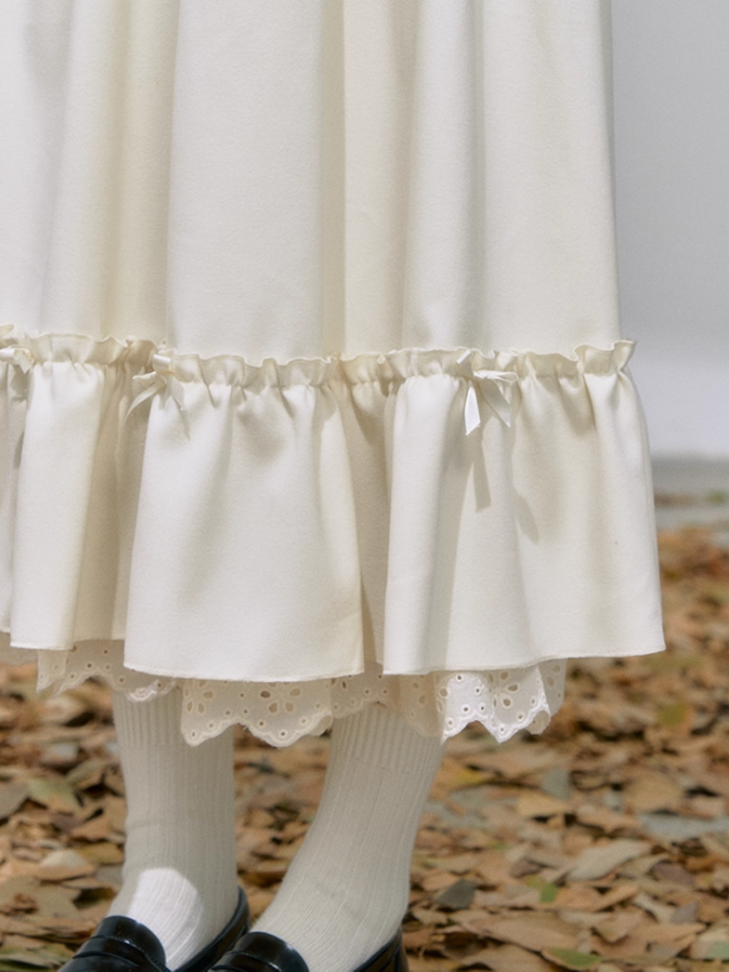 "软绒蓓蕾" Ivory Ruffle Midi Skirt