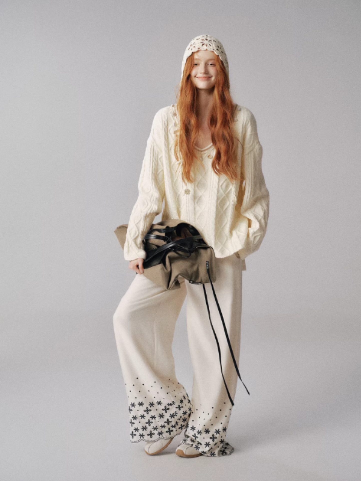 "秋日心事" Paisley Embroidered Drawstring Straight Pants (White)