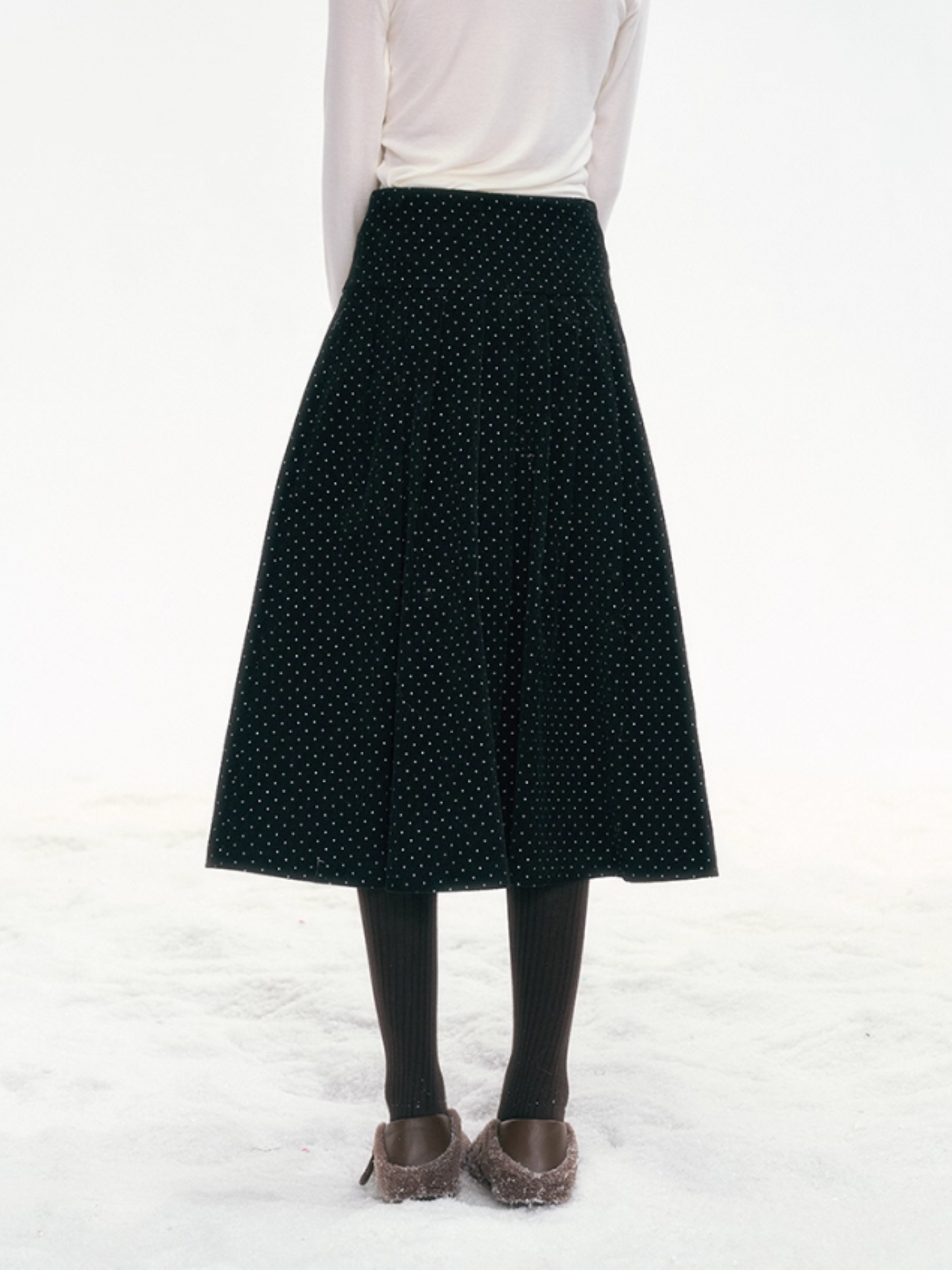 "Polka Waltz" Corduroy Pleated Skirt – Black/White Dot SJ2025333