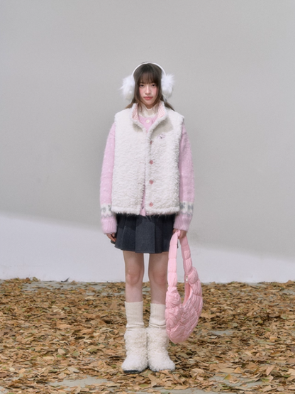 "格调翻转" Reversible Soft Girl Vest – Faux Fur & Pastel Pink Plaid Gilet