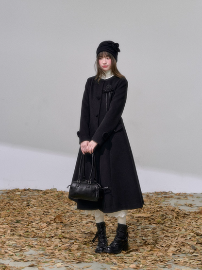 "雪夜棋局" Double-Breasted Wool Coat – Black Tailored Cape with Optional Rose Brooch