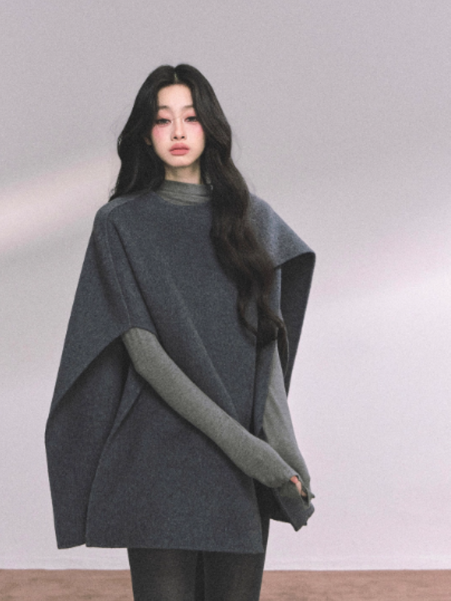 少也眼 French-Inspired Double-Faced Wool Cape Coat – Gray