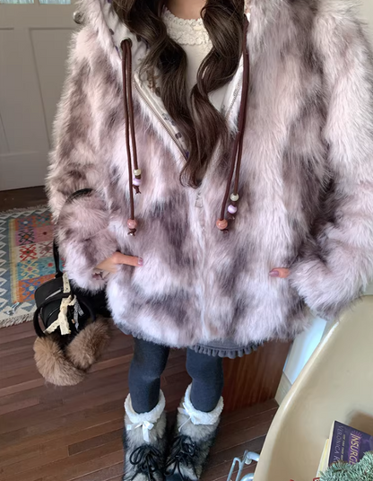 阮阮自制 - "Sweet Beauty Mark" Ombre Faux Fur Hooded Puffer Jacket