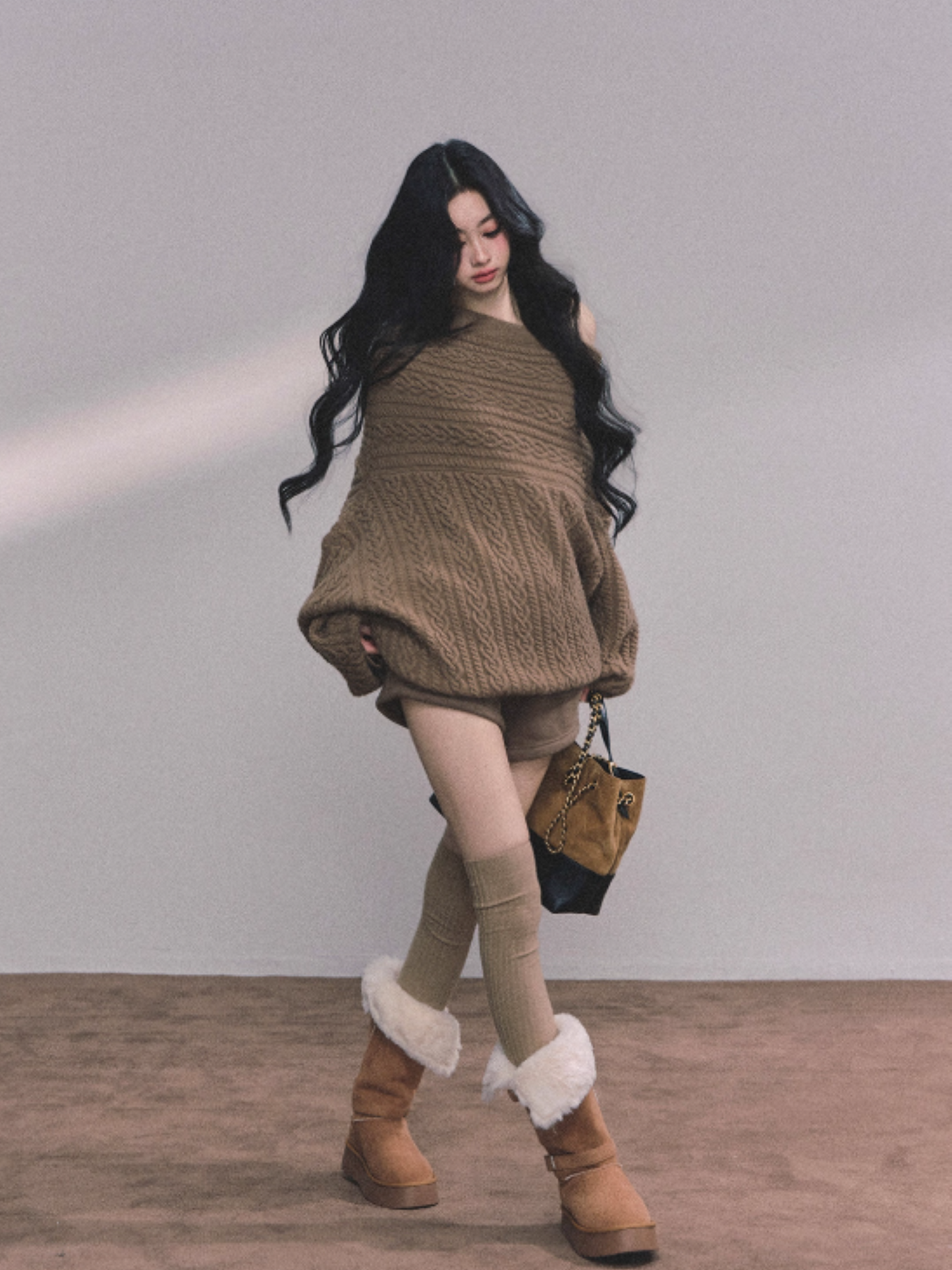少也眼 Korean-Style Loose Fit Cable Knit Sweater