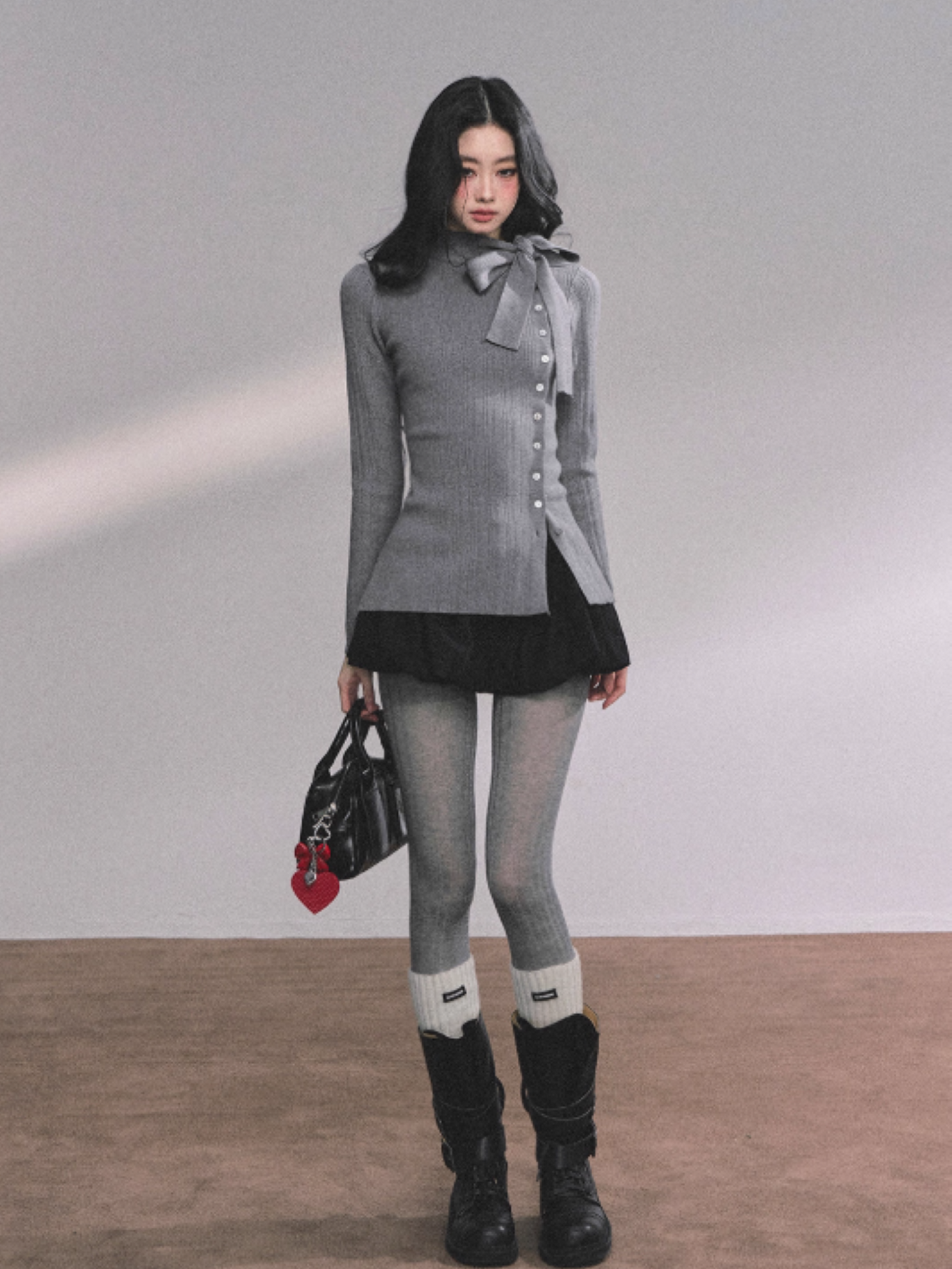 少也眼 Austin Heiress French-Style Slim Fit Long Sleeve Knit Tee