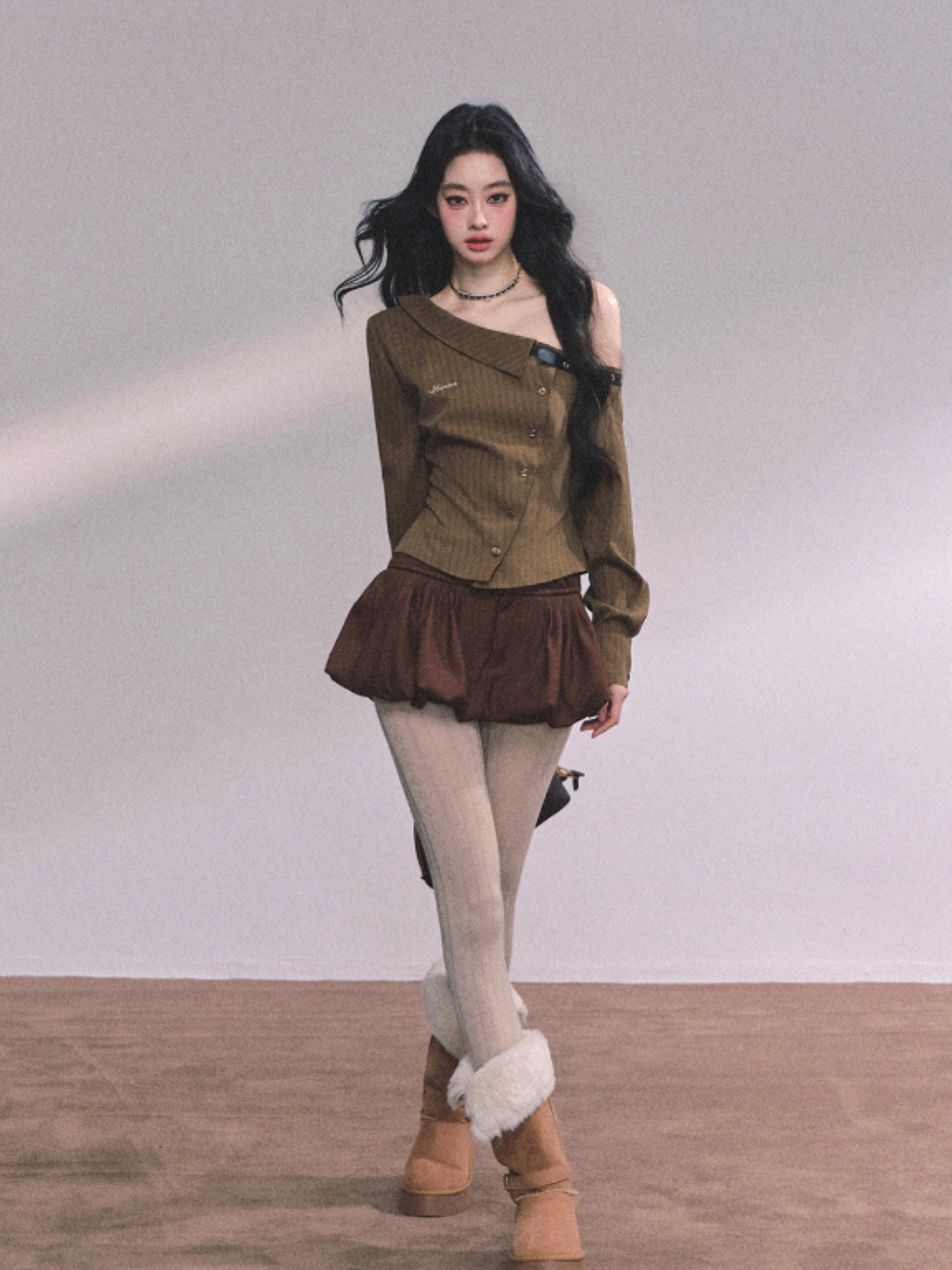 少也眼 Elegant American-Style Off-Shoulder Striped Shirt