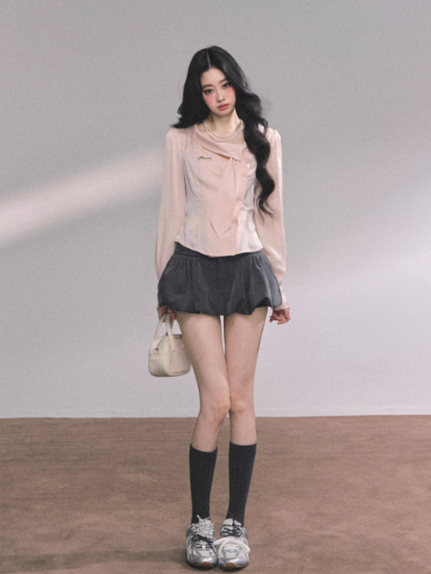 少也眼 Minimalist Korean-Style Loose Fit Peach Rose Shirt