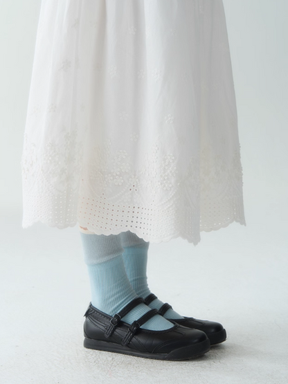 罐头士多所 - "Snowy Meadow" White Embroidered A-Line Midi Skirt