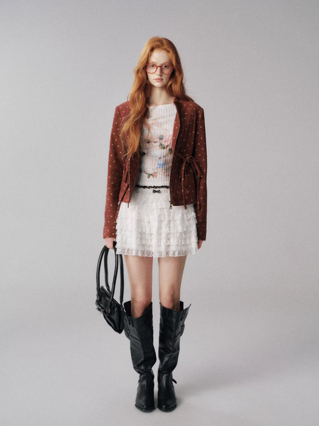 "浪漫少女" White Knit Mini Skirt with Lace Ruffles & Satin Bow