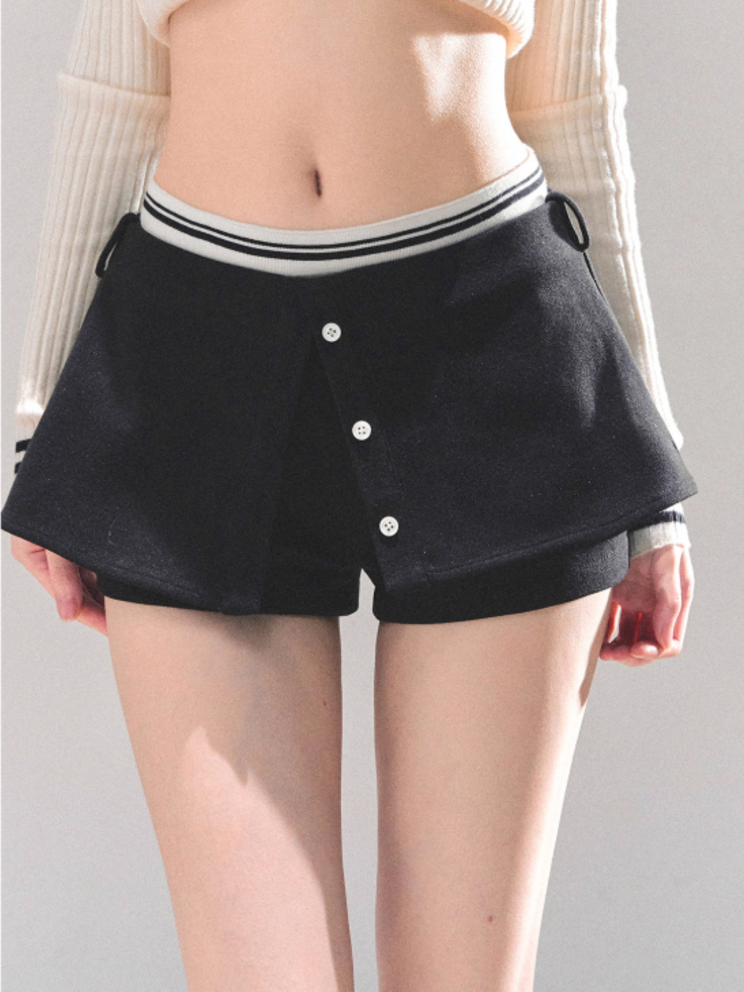 韩女 “Soft Frame” A-Line Skort - BLACK