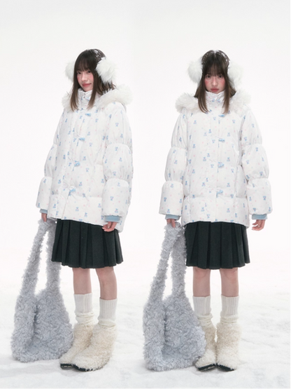 '落雪熊迹' Puffer Jacket with Faux Fur Hood & Blue Bear Print