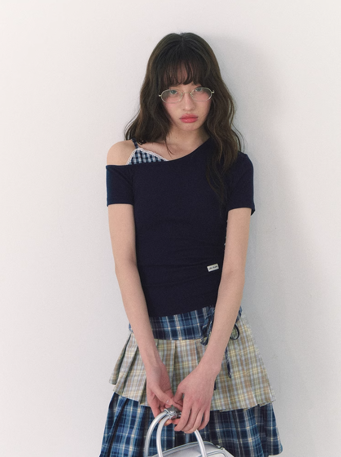 罐头粪便 - Preppy Gingham Patchwork One-Shoulder Tee – Slim Fit Summer Style