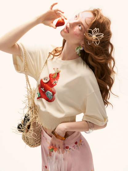 "Strawberry Tart Muse" Off-Shoulder Cropped T-shirt WE939