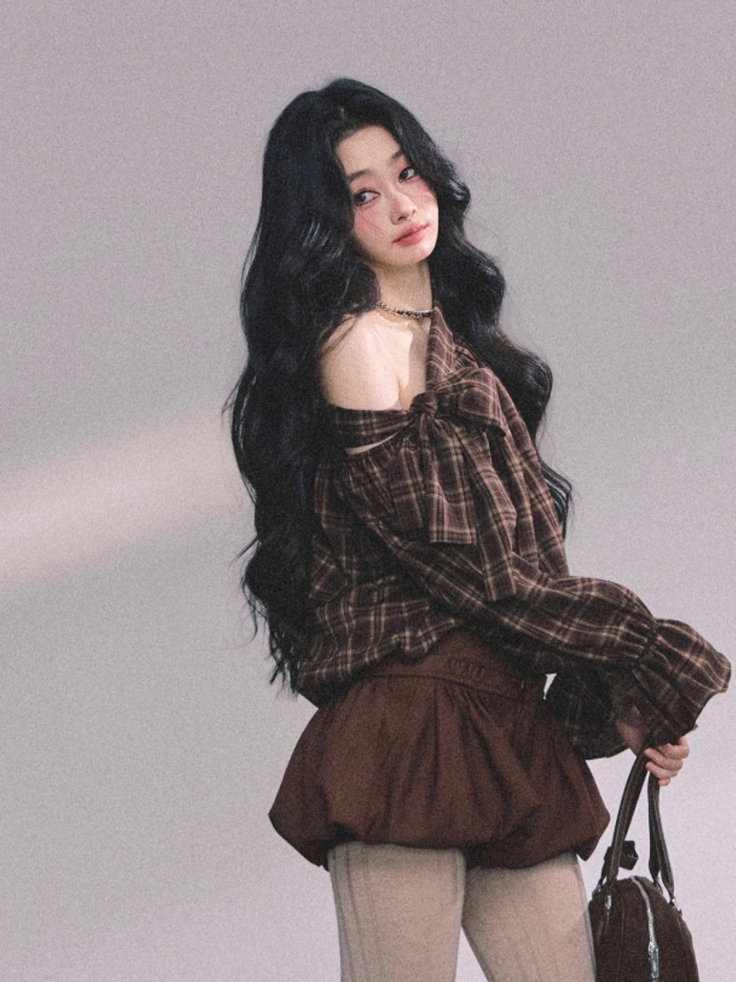 少也眼 Luxe Leeds Loose Fit Off-Shoulder Slimming Plaid Shirt