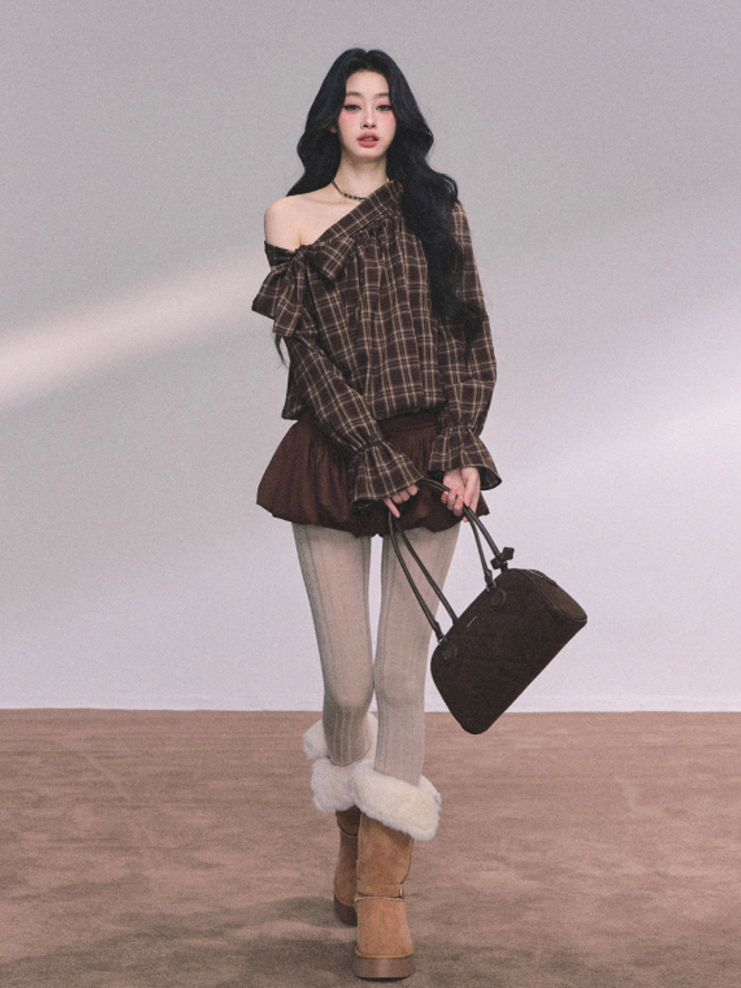 少也眼 Luxe Leeds Loose Fit Off-Shoulder Slimming Plaid Shirt