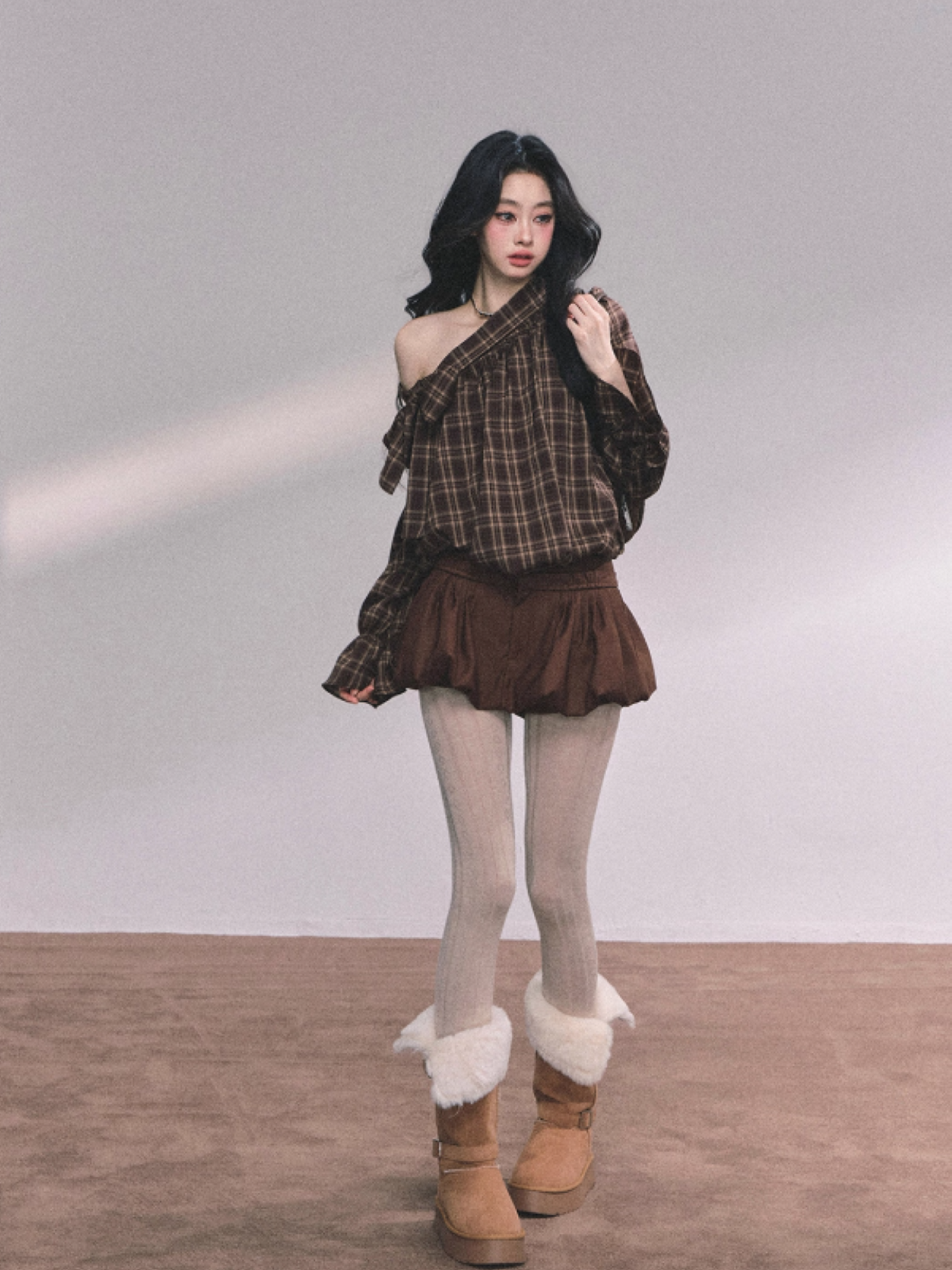 少也眼 Luxe Leeds Loose Fit Off-Shoulder Slimming Plaid Shirt
