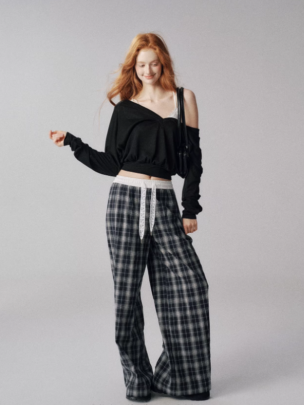 "水波温柔" V-Neck Batwing Sleeve Knit Cardigan Set (Black)