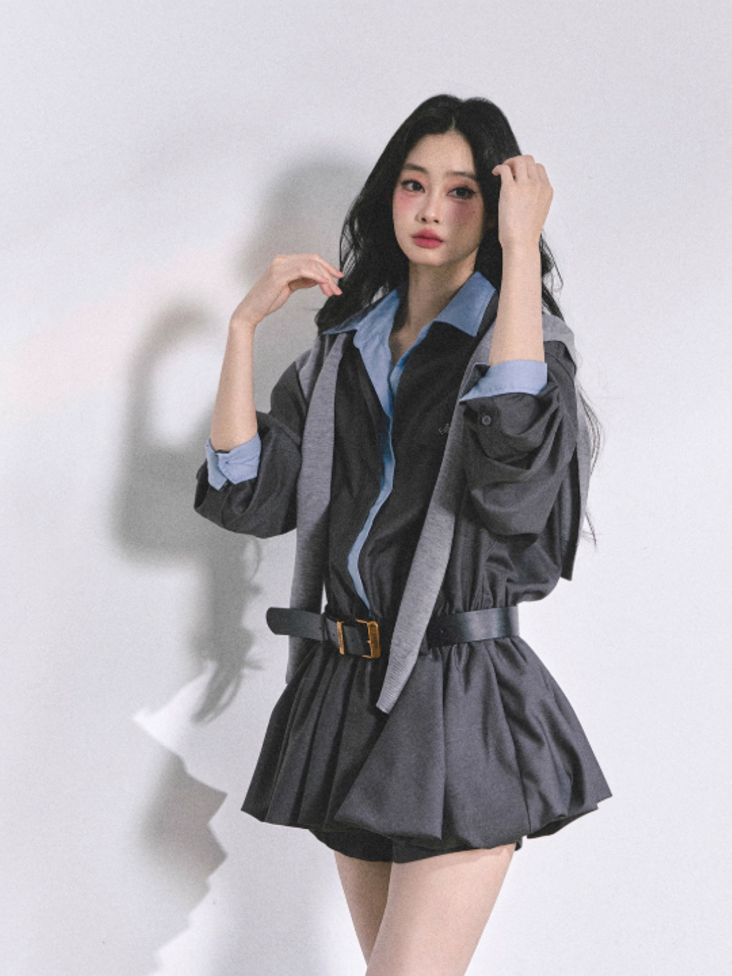 少也眼 Yale Preppy Puff Mini Dress Set with Shorts, Belt & Shawl (Gray)