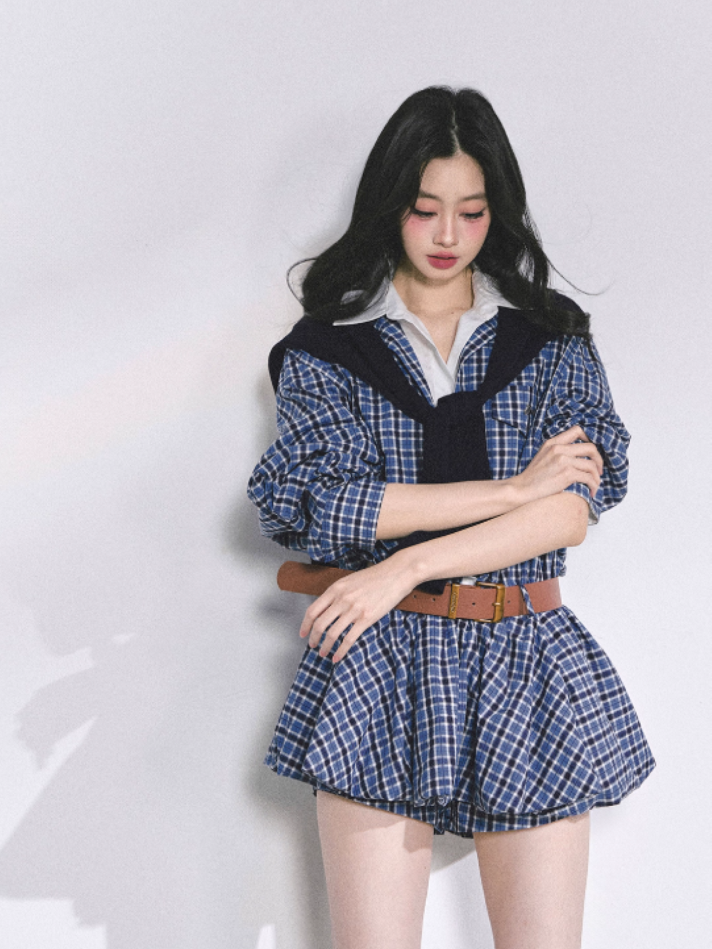 少也眼 Yale Preppy Puff Mini Dress Set with Shorts, Belt & Shawl (Navy)