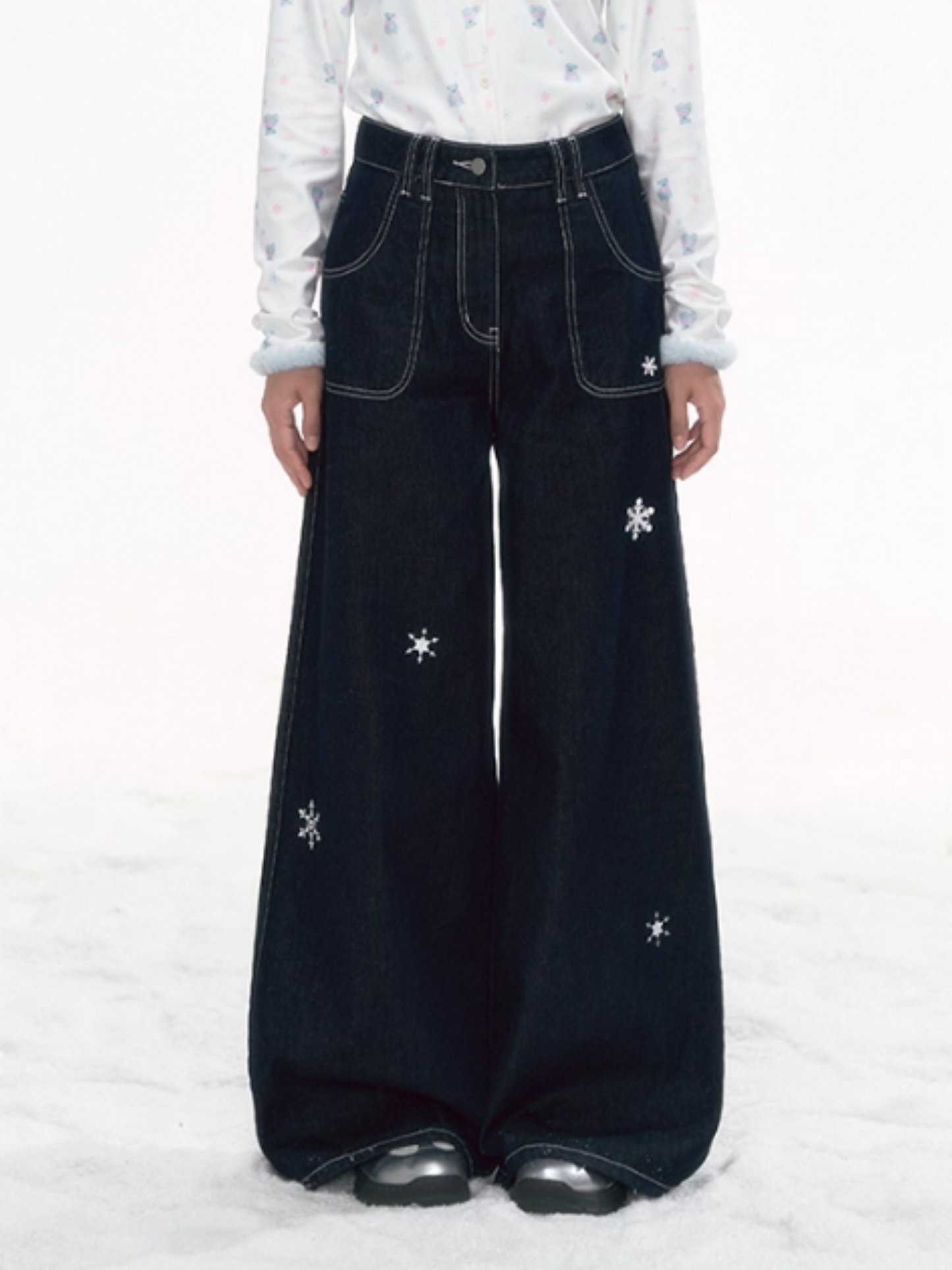 “Milk & Snowflake” Retro Wide-Leg Jeans PP2025288