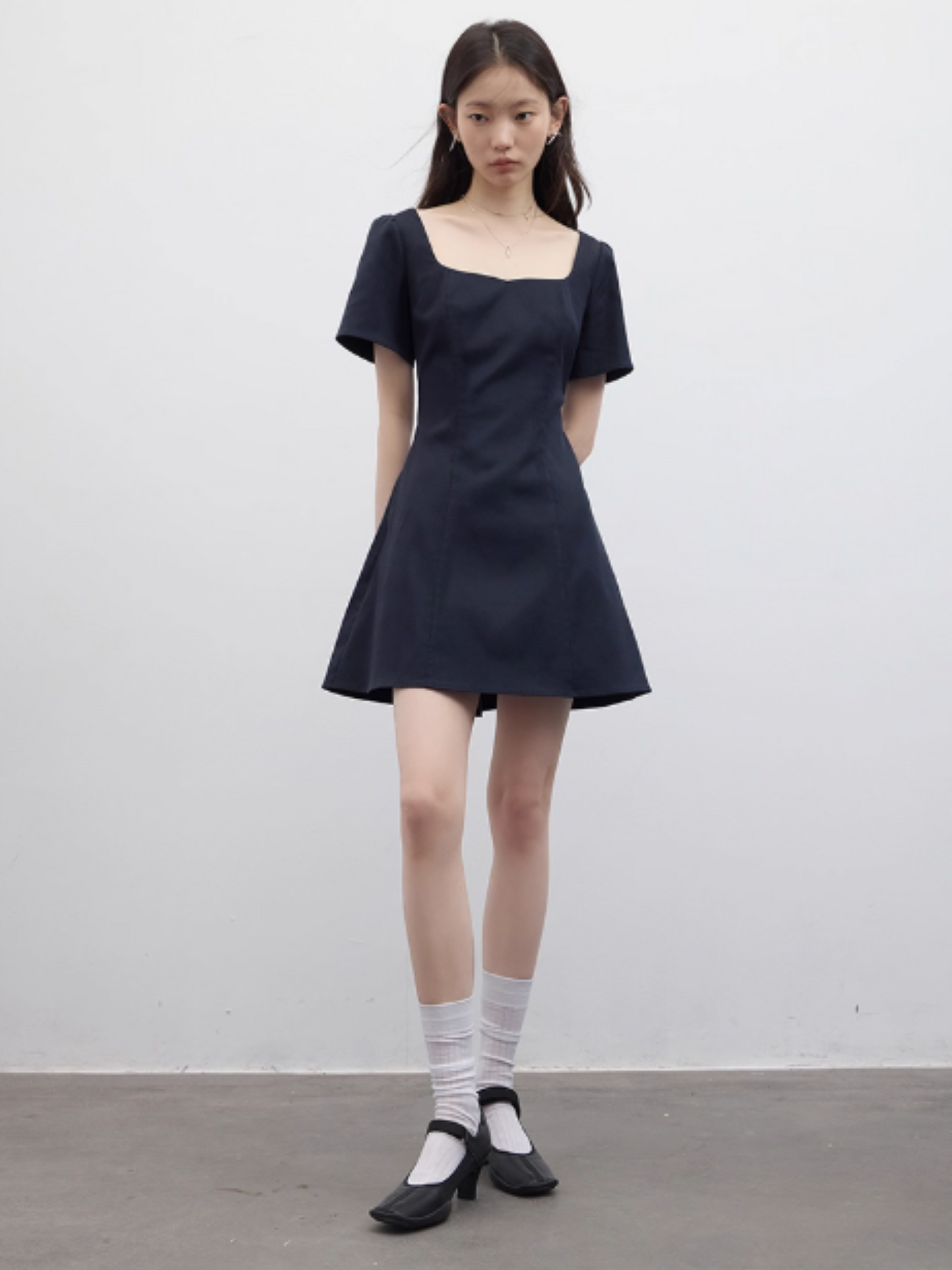 FUSSED Elegant Lady Square-Neck Linen-Cotton Dress – Moon Shadow Blue FOF-25SS079