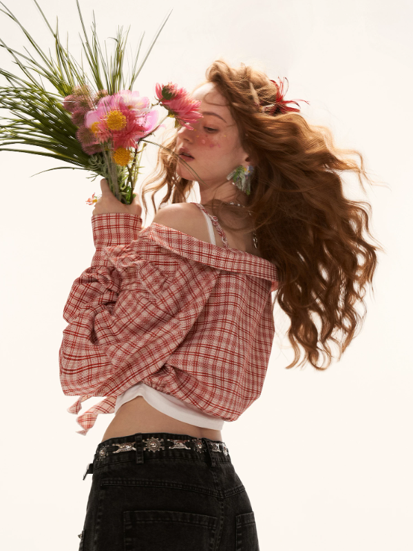 "Retro Rouge Mood" Plaid Tie Front Off-Shoulder Top WE950
