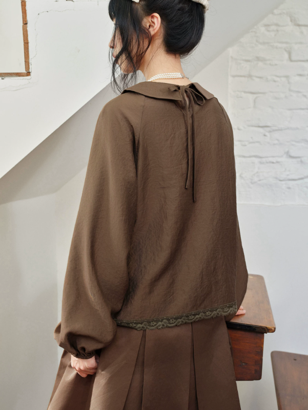 DAILY ARTIST - Tea Brown Vintage Lace Doll-Collar Blouse