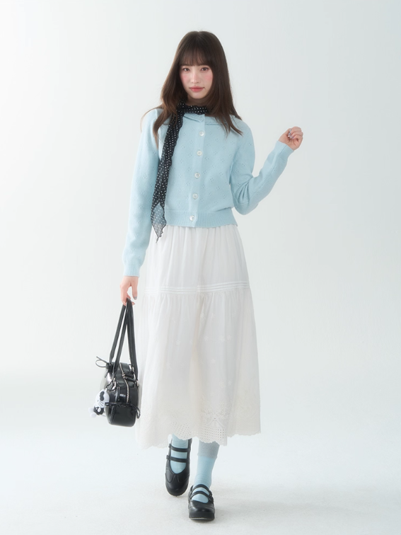 罐头士多所 - "Coral Snowflake" Soft Knit Shell-Button Sweater