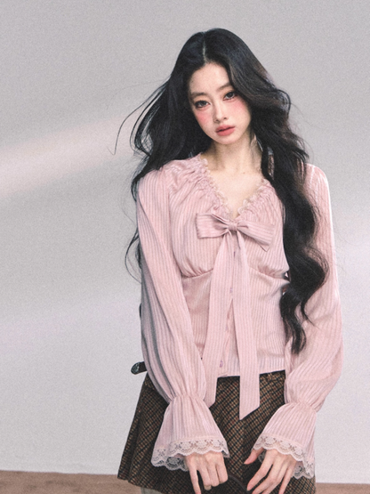 少也眼 Sweet Lolita-Inspired Slim Fit Lace Blouse