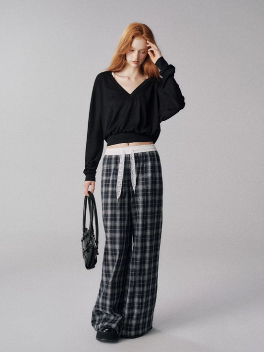 "水波温柔" V-Neck Batwing Sleeve Knit Cardigan Set (Black)