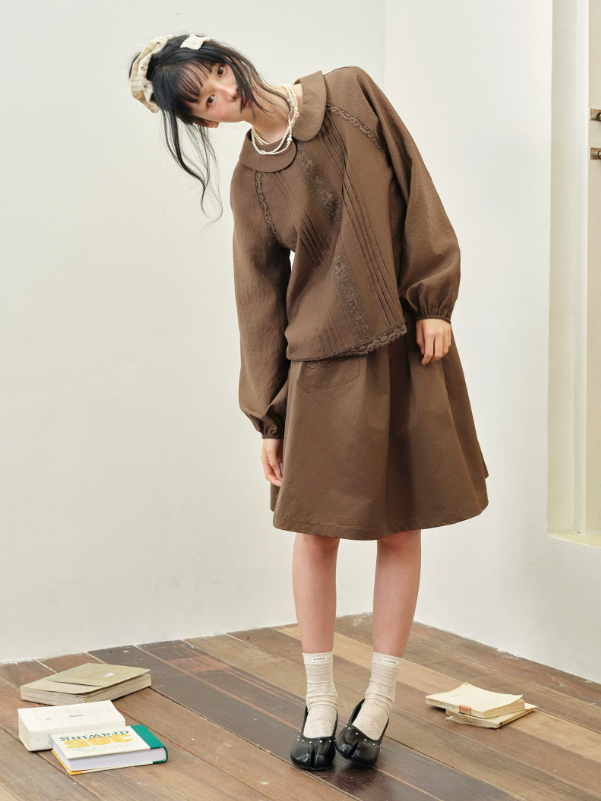 DAILY ARTIST - Coffee Brown Rose Embroidered Pleated A-Line Skirt