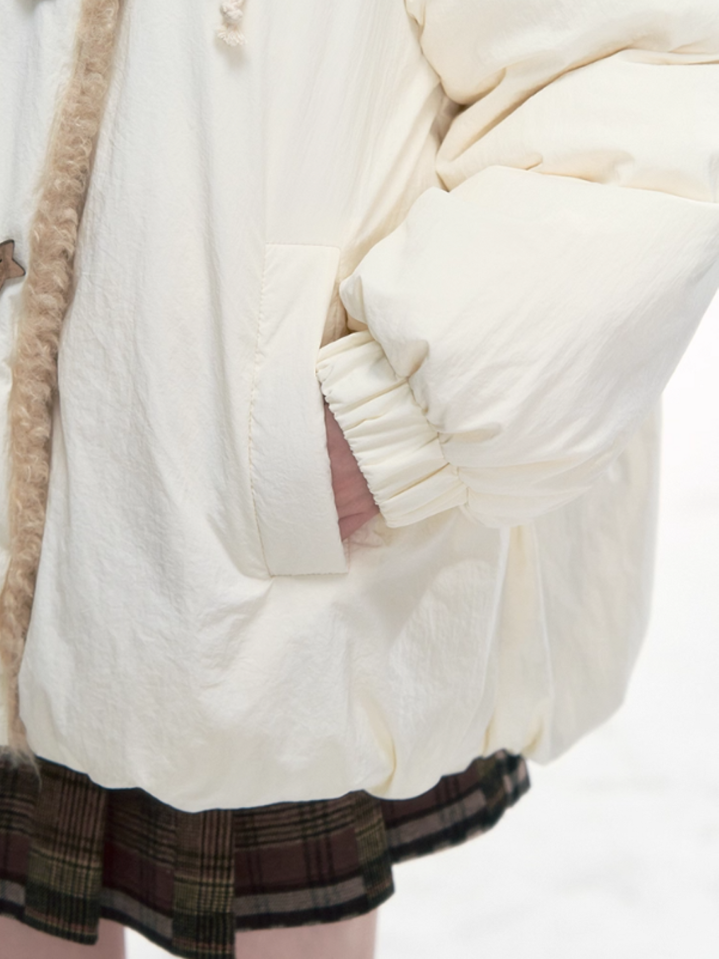 '绒间星轨' Puffer Jacket with Faux Fur Collar – Beige