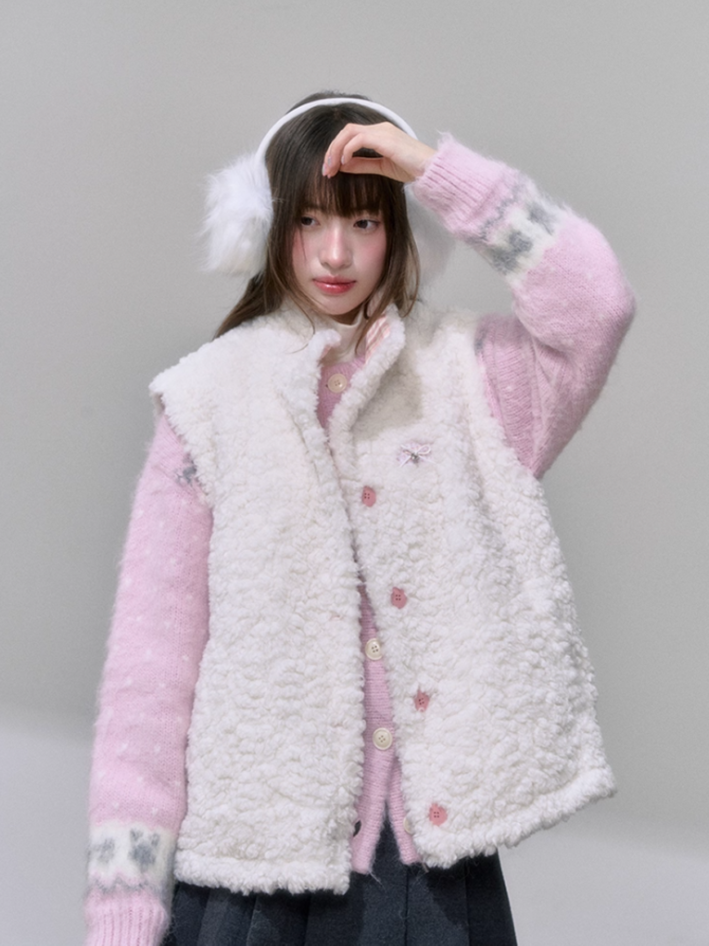 "格调翻转" Reversible Soft Girl Vest – Faux Fur & Pastel Pink Plaid Gilet