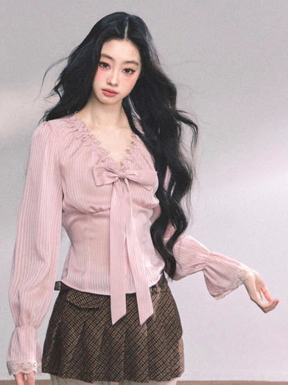 少也眼 Sweet Lolita-Inspired Slim Fit Lace Blouse