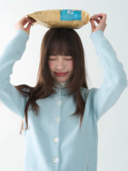 罐头士多所 - "Coral Snowflake" Soft Knit Shell-Button Sweater