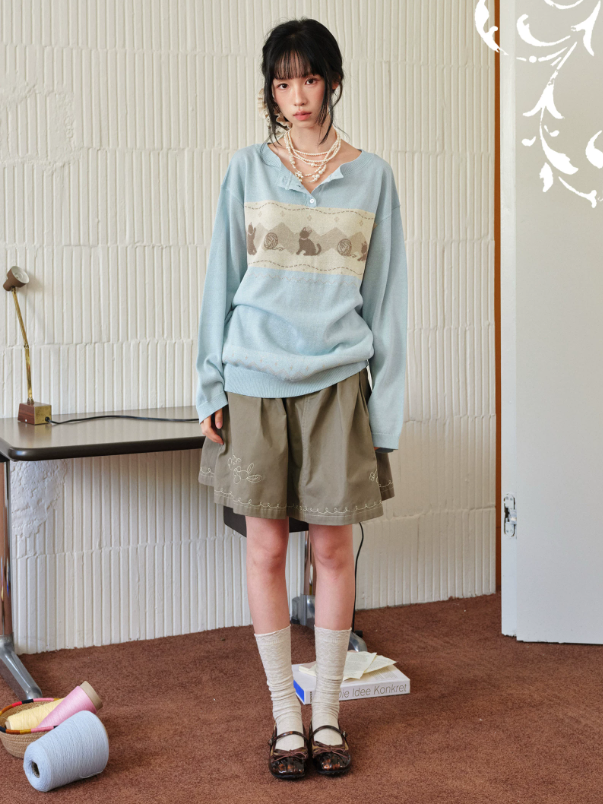 DAILY ARTIST - Light Blue Cat & Yarn Ball Henley Knit Pullover (With Matching Scarf)
