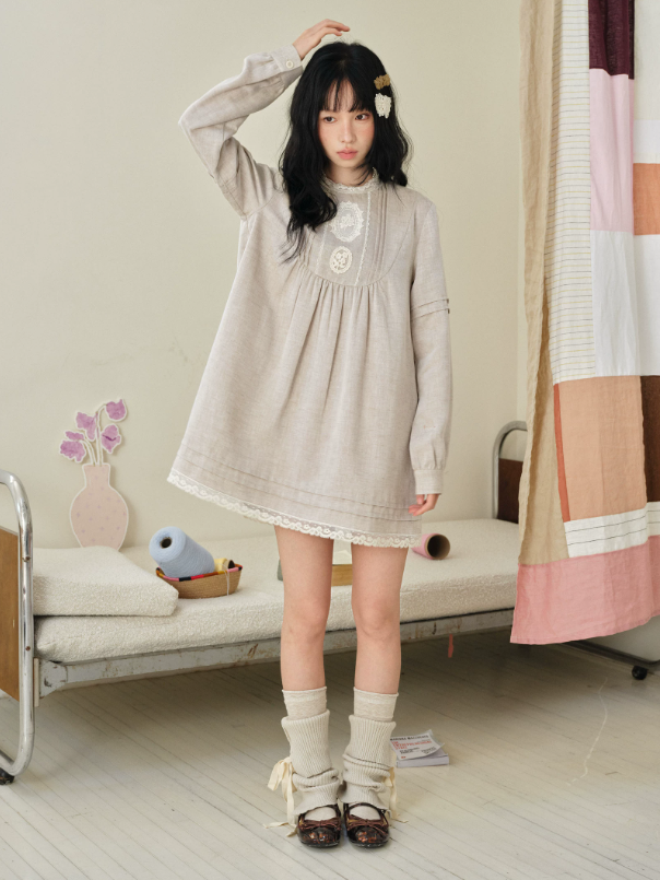 DAILY ARTIST - “Pale Twilight Sequence” Vintage Lace Appliqué Babydoll Dress (Light Brown / Pale Yellow)