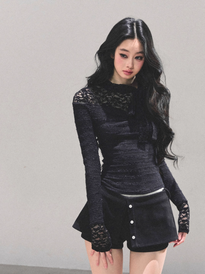 少也眼 “Monochrome Whispers" Lace Long-Sleeve Top - Black