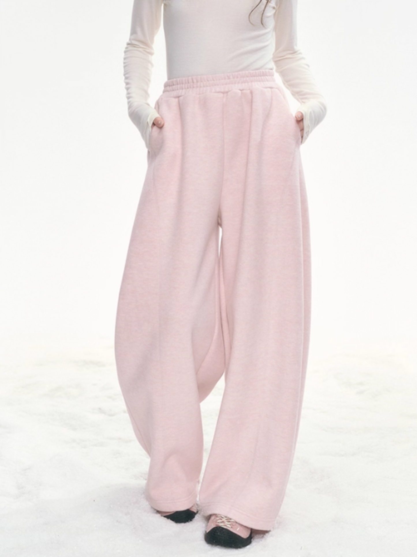"Winter Bloom" Embroidered Knit Lounge Pants – White & Pink LL2025334