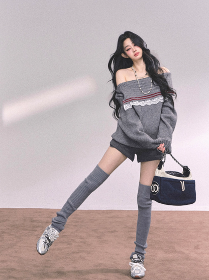 少也眼 Korean Slouchy Lace-Trim Asymmetrical Shoulder Sweater