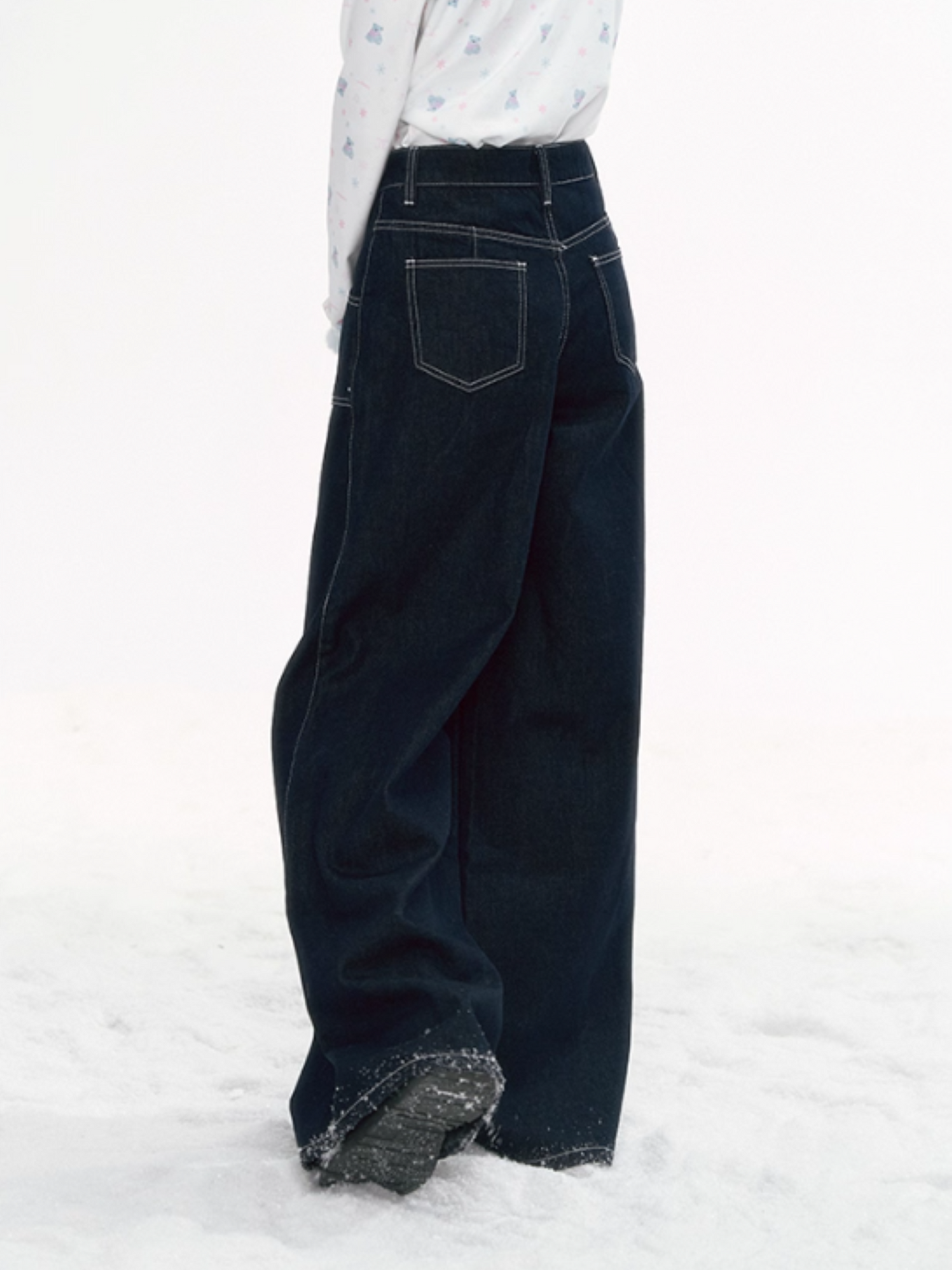 “Milk & Snowflake” Retro Wide-Leg Jeans PP2025288
