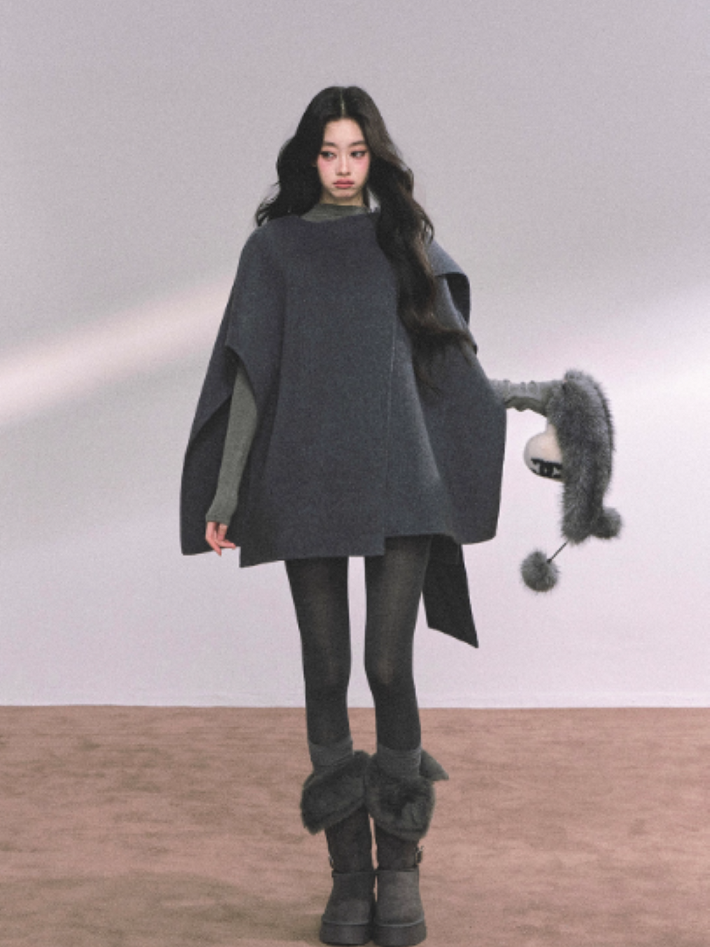 少也眼 French-Inspired Double-Faced Wool Cape Coat – Gray