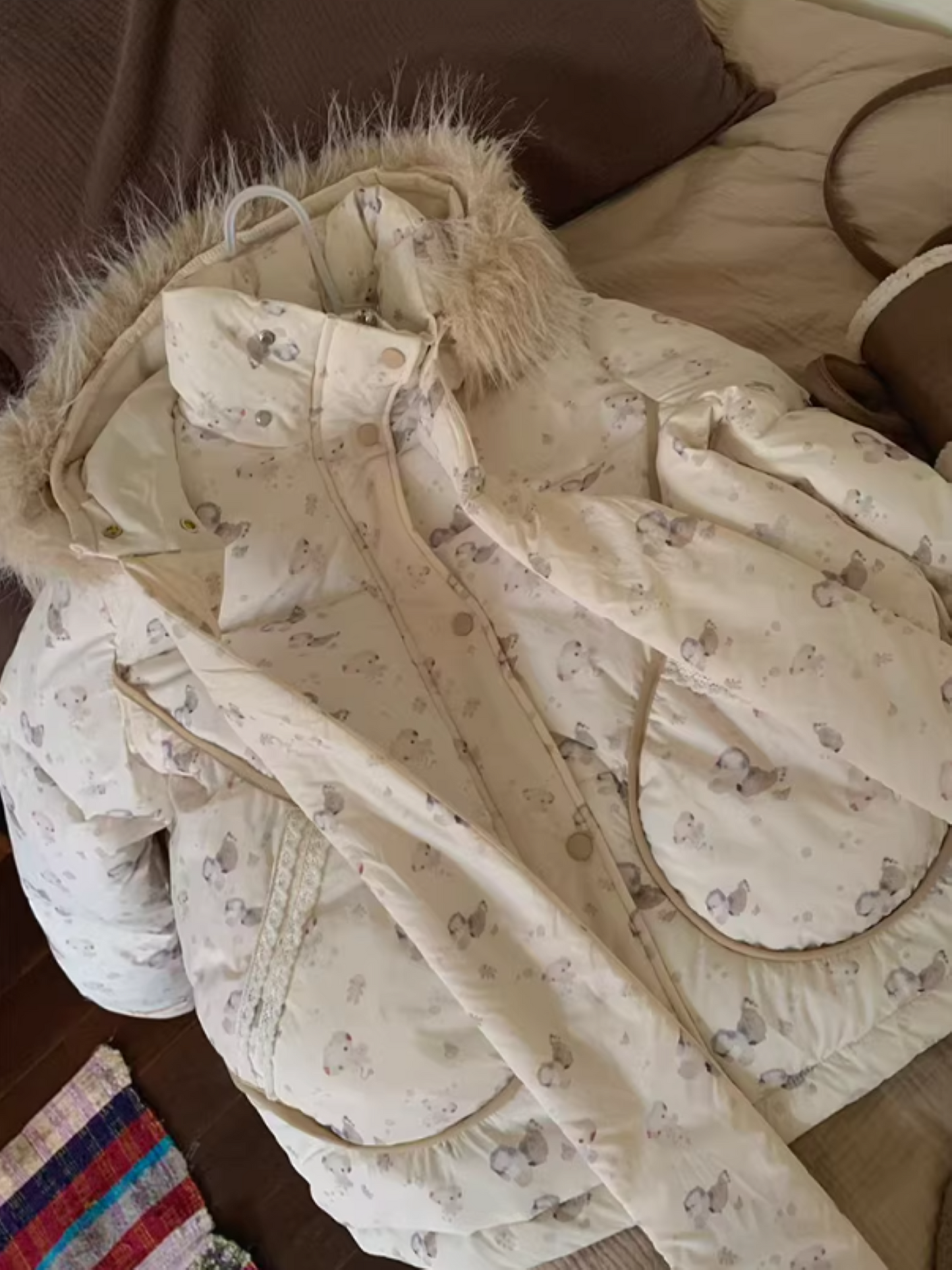 阮阮自制 - "Fluffy Pup" Bow-Detail Puppy Print Puffer Jacket
