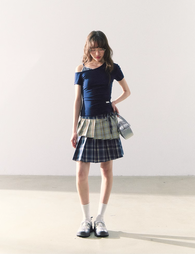 罐头粪便 - Preppy Gingham Patchwork One-Shoulder Tee – Slim Fit Summer Style