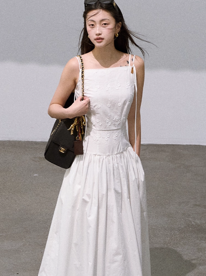 OAKMOO - "Floral Reverie" Embroidered Cotton Dress – Gardenia White 25Q417